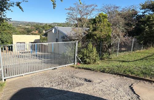 Grahamstown House | The Nest- on Knowling Street