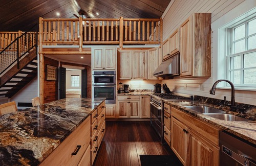 South Bloomingville Cabin | The Nest - The Nest at Pine Creek CabinsCamping Resort in Hocking Hills, just minutes from Hocking Hills State Park! A charming, cozy, pet-friendly cabin. A great gathering space also offering plenty of privacy. Book your nest among the trees!
