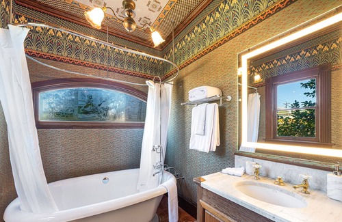 Geyserville Hotel | The New Hope Merrill House