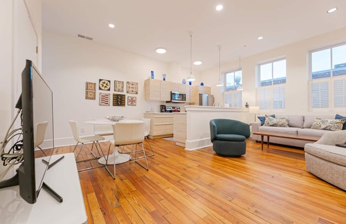Downtown Asheville Apartment | The News Condo 202 on College St
