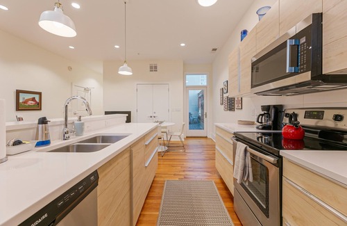 Downtown Asheville Apartment | The News Condo 202 on College St