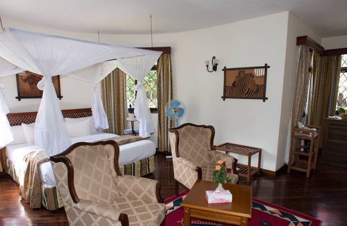 Arusha Hotel | The Ngurdoto Mountain Lodge