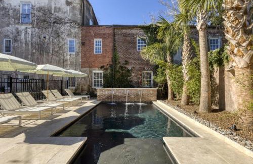 Harleston Village Bed & Breakfast | The Nicholas Veranda King Suite- 1 Block to King
