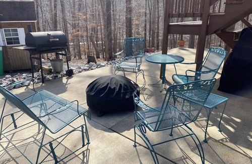 Cadiz Cottage | The No Wake Zone Cozy, Quiet Lake Area Property