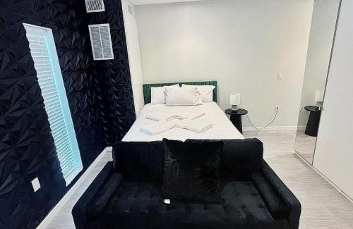 Downtown Des Moines Apartment | The Noir Nest