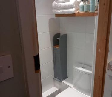 Chipping Campden Apartment | The Nook- Cotswold guest room