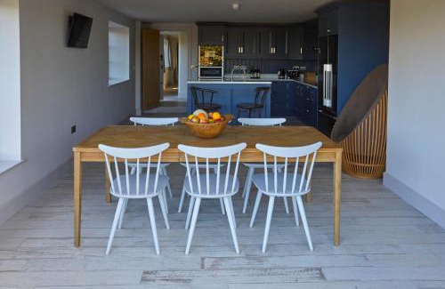 Broadway Villa | The Nook