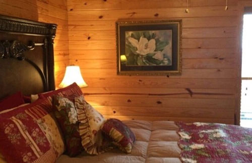 Mentone House | The Nook in the Inn on Lookout Mountain