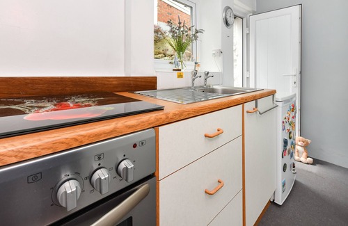 Llanbedrog House | The Nook - One Bedroom House, Sleeps 2