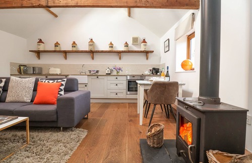 Chediston Cottage | THE NOOK, pet friendly, character holiday cottage in Halesworth