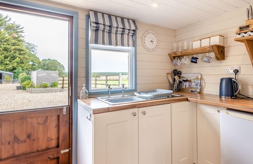 Louth Cottage | THE NOOK, pet friendly, with a garden in Louth