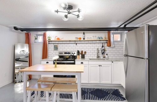 Union Park Apartment | The Nook Studio Apartment - Centrally located in the Twin Cities!
