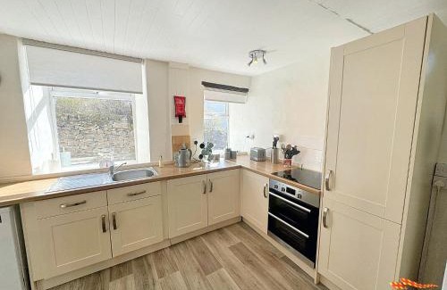 Alston House | The Nookery - Cosy Cottage in the Heart of Town