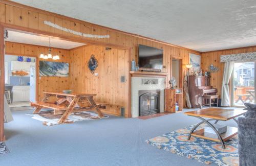 Seaside House | The Nordic House in the Cove - Meredith Lodging