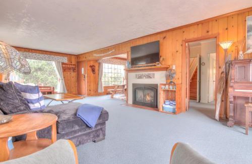 Seaside House | The Nordic House in the Cove - Meredith Lodging