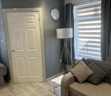 Milford Haven House | The North Corner
