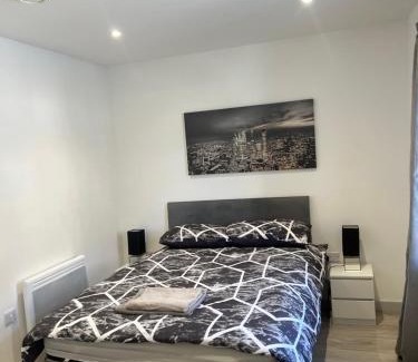 Milford Haven House | The North Corner