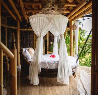 Selat Villa | The Nude House