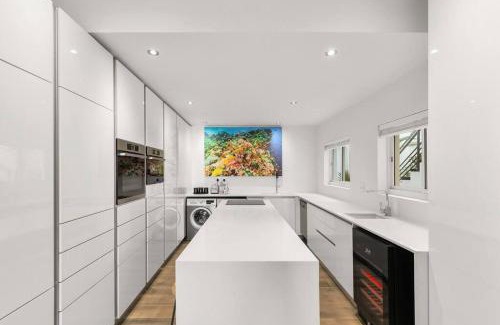 Clifton Apartment | The Number Collection 5101