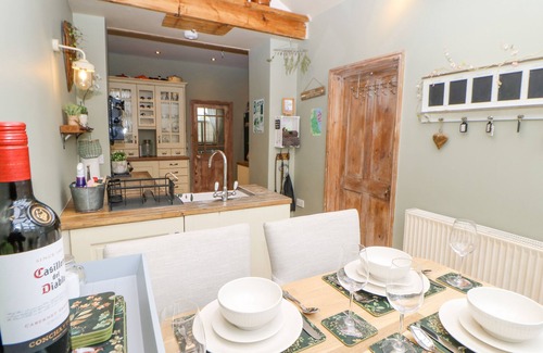 Chester-le-Street Cottage | THE NUTSHELL, pet friendly, with a garden in Chester-Le-Street