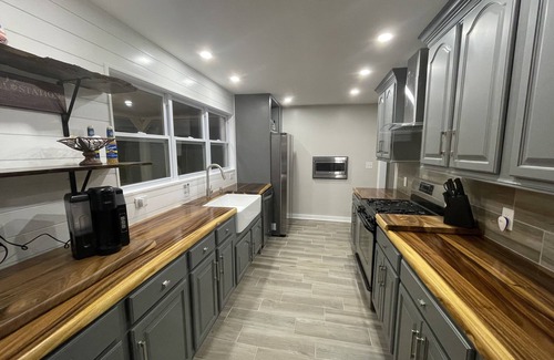 Ashley Oaks Other | The Oak at Windrock- cozy farmhouse on 2 acres