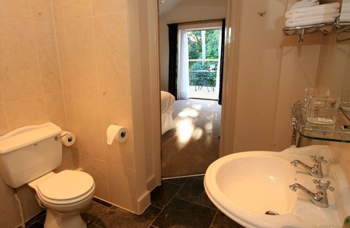 Ledbury Bed & Breakfast | The Oak Inn Staplow