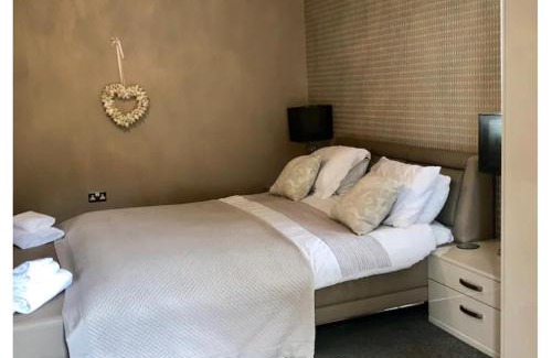 Consett House | The Oaks A private room in our home With its own entrance with internal doors locked More suited to quieter guests wanting a peaceful stay