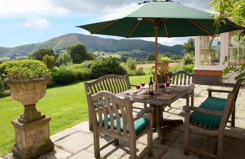 All Stretton House | The Oaks