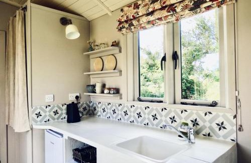 Colkirk Other | The Oaks Glamping - Jasper's Shepherds Hut