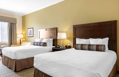 Paso Robles Hotel | The Oaks Hotel Paso Robles