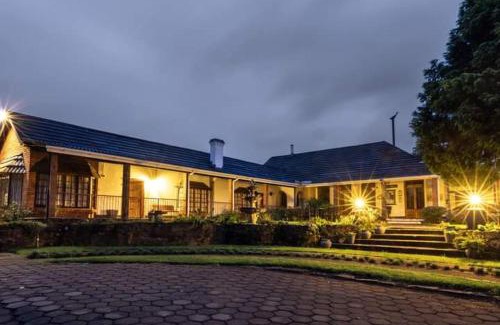 Richmond Hotel | The Oaks Hotel