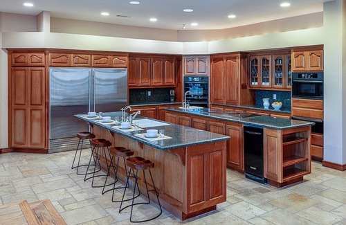 Murrieta House | The Oaktree Estate by Fieldtrip | 7 Acre Private Resort with Lake, Pool & Vineyard