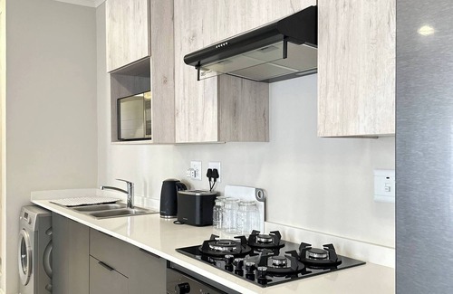 Greater Johannesburg Metropolitan Area Apartment | The Oasis 92 on New Midrand