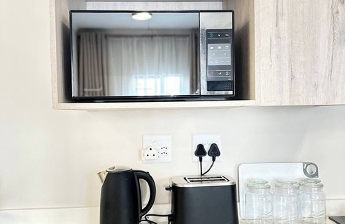 Greater Johannesburg Metropolitan Area Apartment | The Oasis 92 on New Midrand