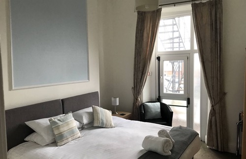 Llandudno House | The Oasis