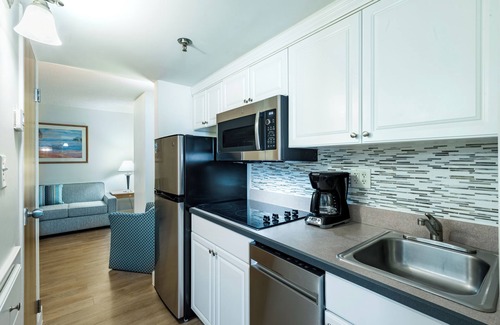 Northeast Virginia Beach Apartment | The Ocean Key Virginia Beach Resort