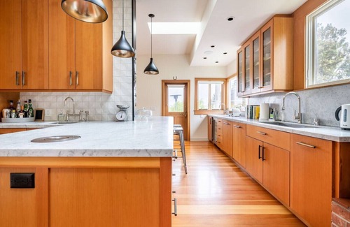 Seabright House | The Oceanview: Private Gated Compound with Views