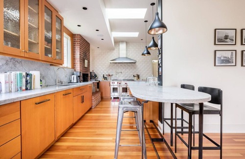 Seabright House | The Oceanview: Private Gated Compound with Views