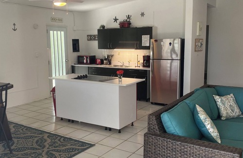 Yabucoa House | The Ohio House: 4 Bedroom Beachfront Retreat