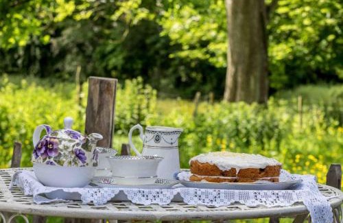 Bethersden Ski Chalet | The Old Apple Shed cosy heated cottage in a meadow close to the charming village of Bethersden