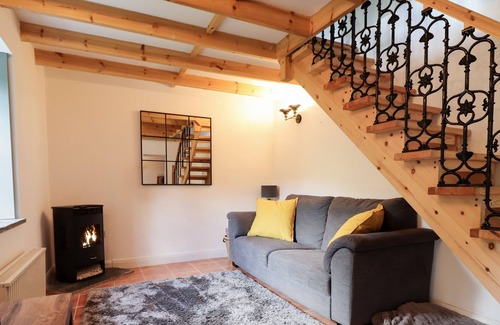 Manod House | THE OLD BAKERY, pet friendly, character holiday cottage in Penmachno