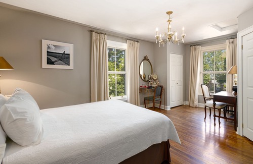 Old Town Historic District Bed & Breakfast | The Old Bank House Bed & Breakfast
