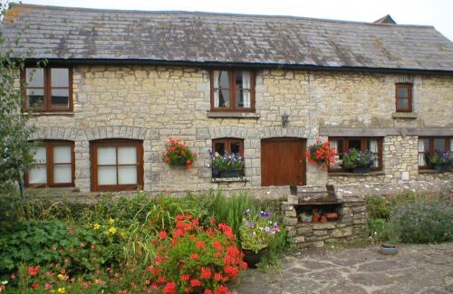 Rhoose Bed & Breakfast | The Old Barn