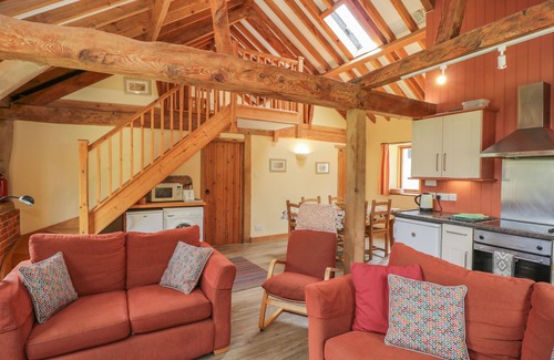New Forest District Cottage | THE OLD CART SHED, pet friendly, with a garden in Rockbourne