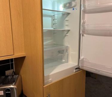 Wakefield Apartment | The Old Chapel - Entire luxury flat, parking, wi-fi, long stays, business & families