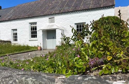 St Brides House | The Old Chapel