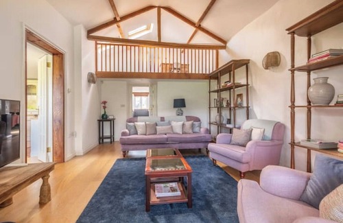 Beaminster Cottage | The Old Cheesehouse, Beaminster. Large, comfortable house in rural West Dorset.