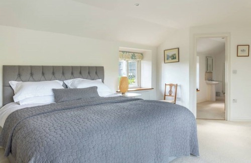 Beaminster Cottage | The Old Cheesehouse, Beaminster. Large, comfortable house in rural West Dorset.