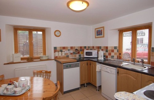 Wookey Cottage | THE OLD CIDER BARN, country holiday cottage, with a garden in Wells