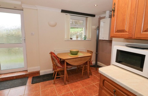 Penmaenmawr Cottage | THE OLD COACH HOUSE, family friendly, with a garden in Penmaenmawr